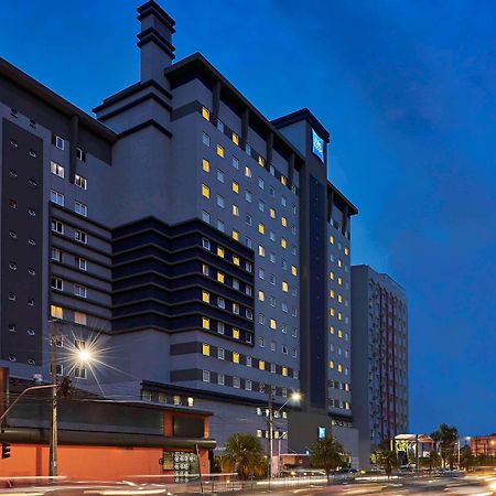 Ibis Budget Curitiba Centro Exterior photo