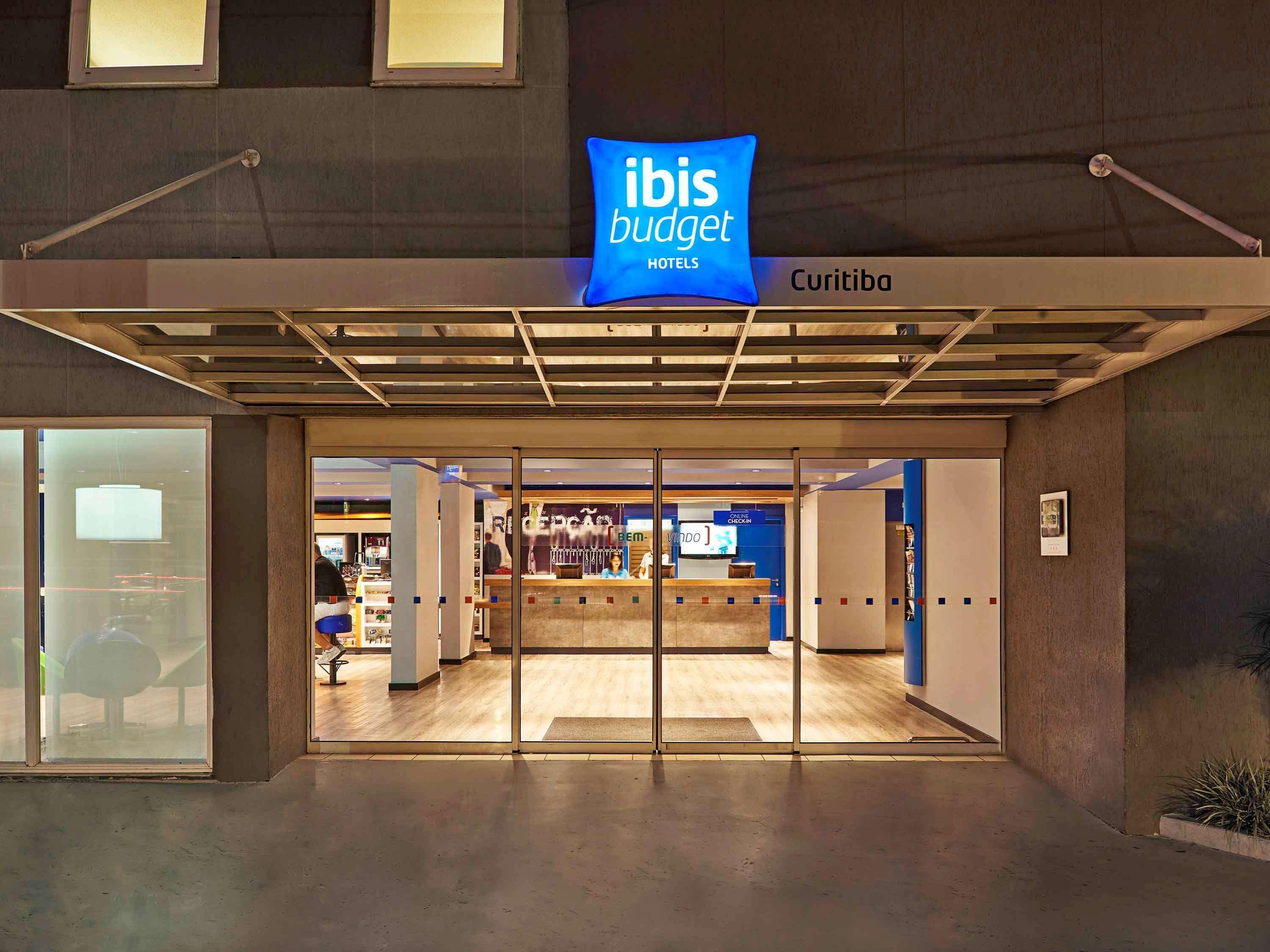 Ibis Budget Curitiba Centro Exterior photo