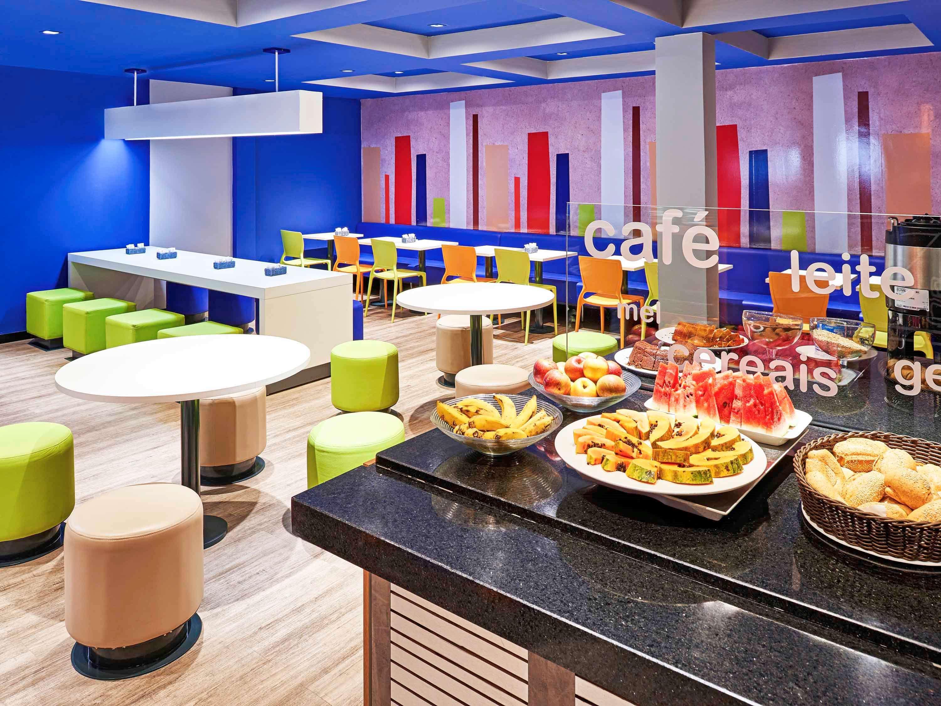 Ibis Budget Curitiba Centro Exterior photo